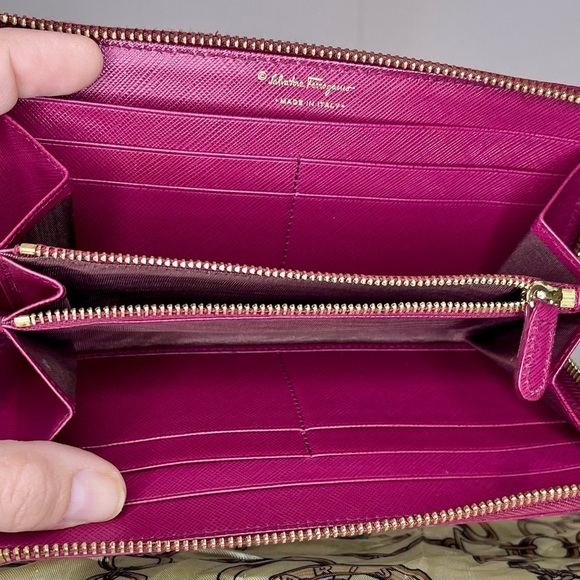 Salvatore Ferragamo Pink Leather Clutch - Picture 5 of 14